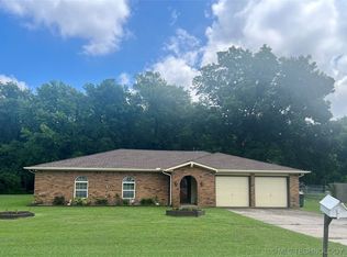 11821 S 272nd East Ave, Coweta, OK 74429