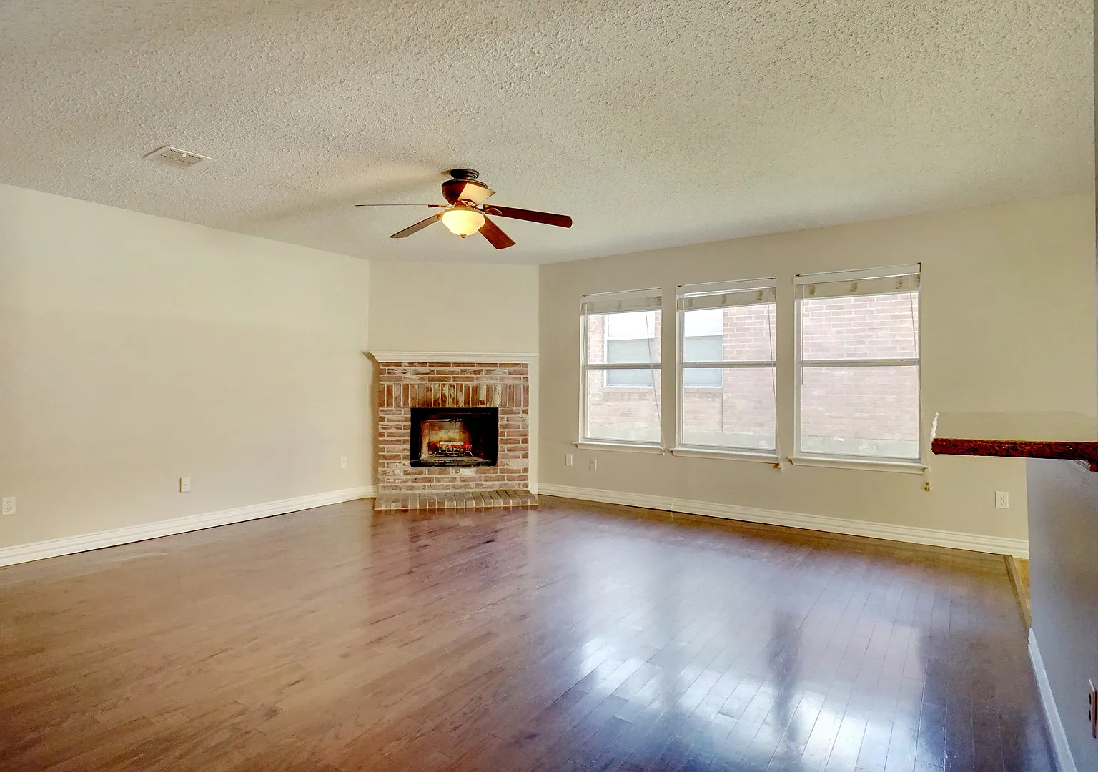 Very Nice and Updated Home — Photo 4