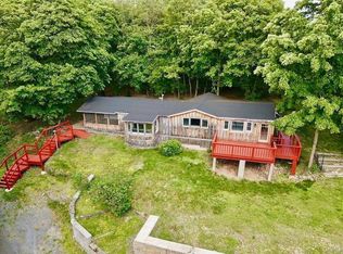 6 Woods Rd, Rhinebeck, NY 12572