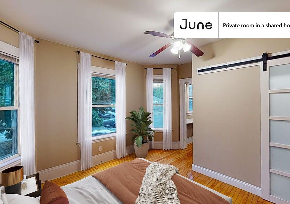 1st image of 2 Sparhawk St #B
