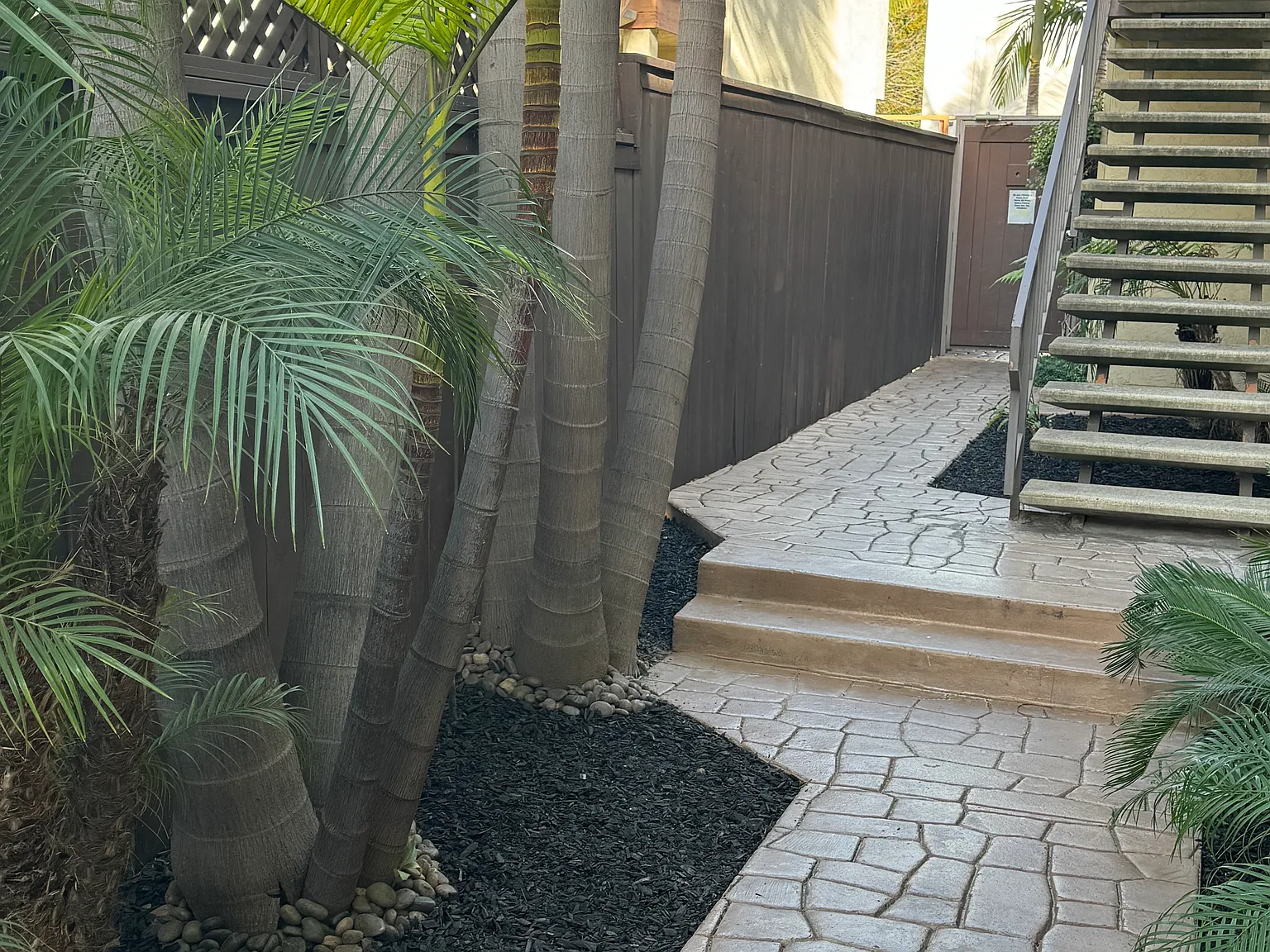 2 bed, 990 sqft, $3,495 — Photo 2