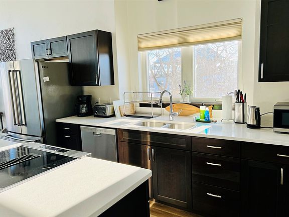 5th image of 825 Grand Ave #300