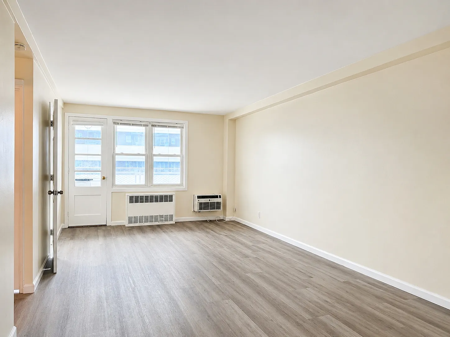 1 bed, 601 sqft, $2,100 — Photo 3