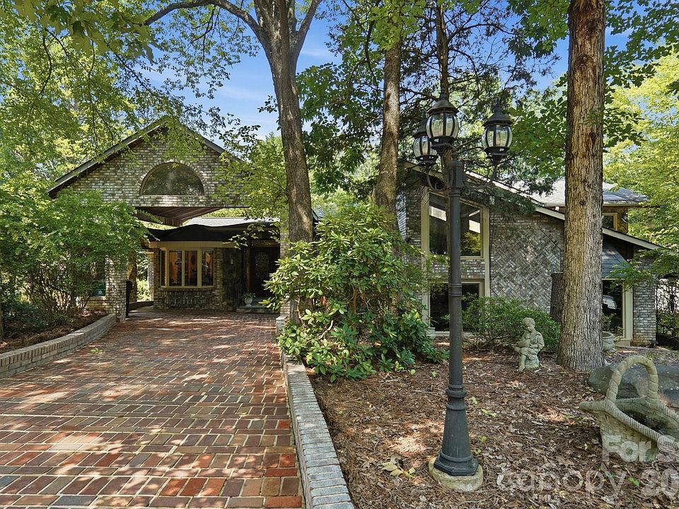 1st image of 223 Millwood Ln