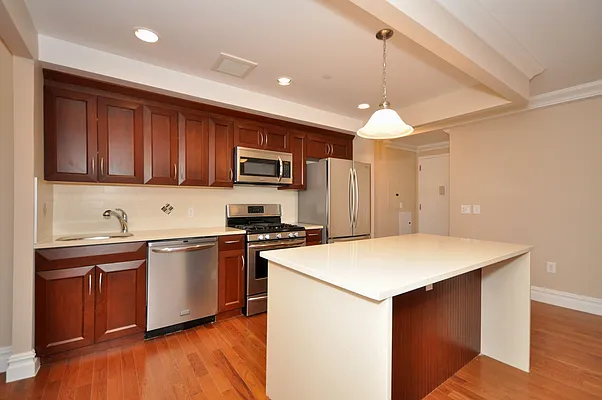 Rented by Astoria NY Condos | media 65