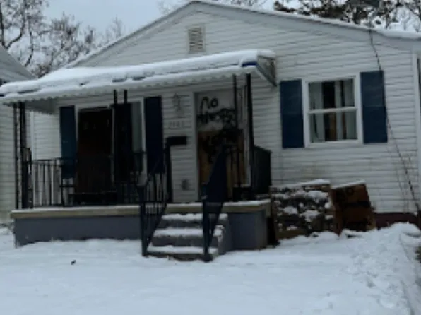 2405 N Vernon Ave, Flint, MI 48506
