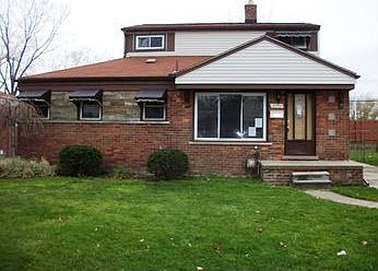 1st image of 27113 Larchmont St