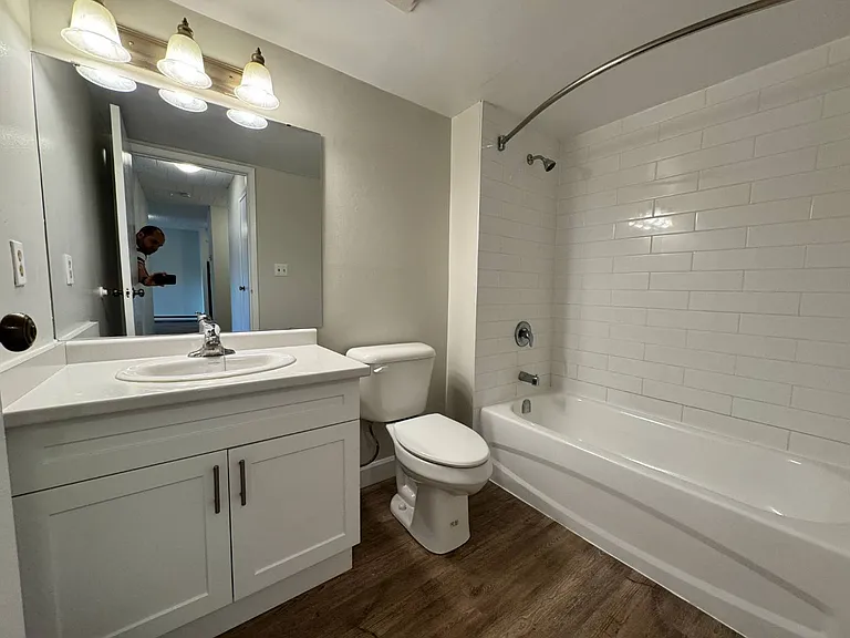 130 Sheldon Ave — Photo 5