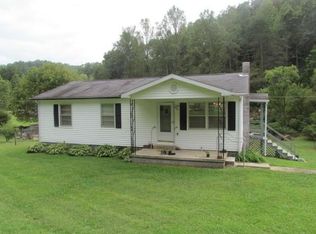 1483 Sacker Rd, Manchester, KY 40962