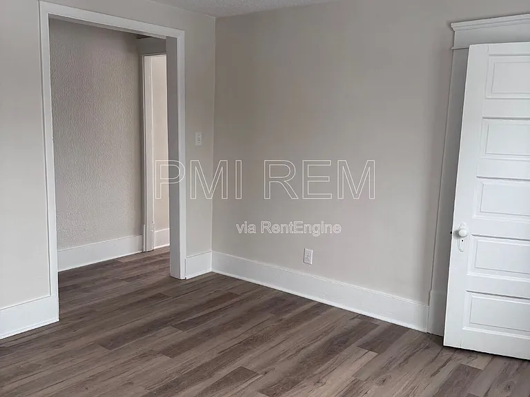 472 Sumner St #3 — Photo 10