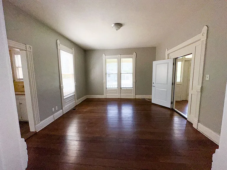 4537 Merrill Ave — Photo 7