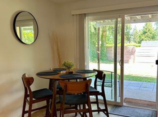 11204 18th Ave SW #B, Seattle, WA 98146