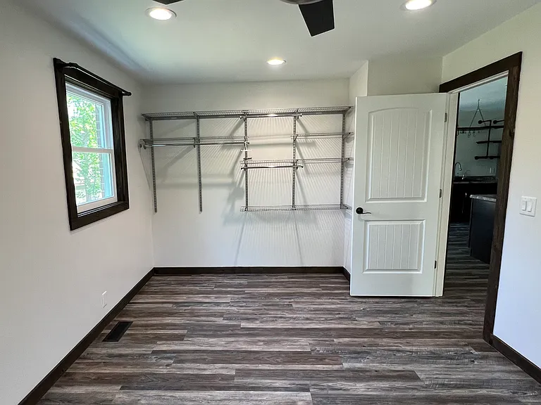 296 Anderson Ln #A — Photo 4