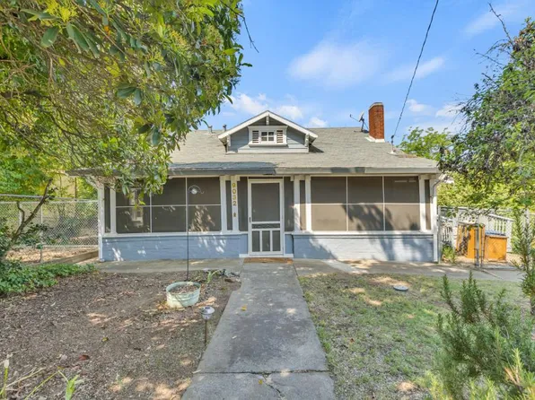 9032 Howell Ln, Newcastle, CA 95658