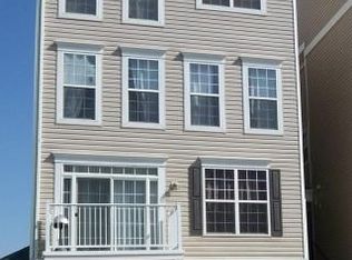 2503 Einstein St #221, Oak Hill, VA 20171