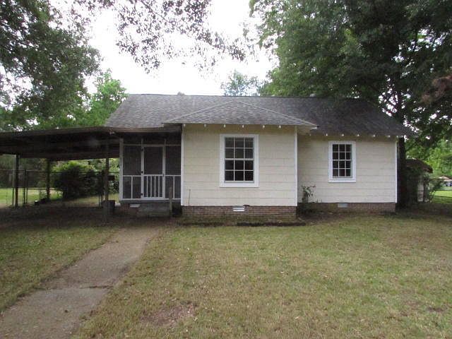 1st image of 904 Askew St