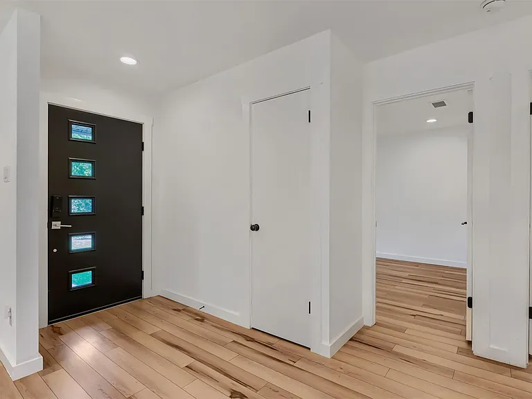 2608 Piping Rock Trl — Photo 3