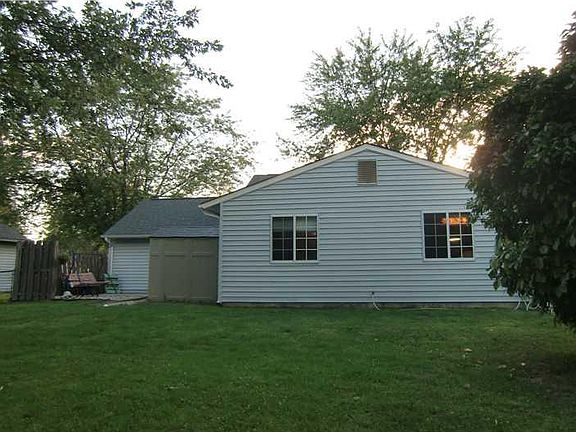 3rd image of 2909 N Grassy Creek Dr