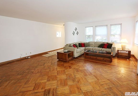 4th image of 581 Liberty Ave