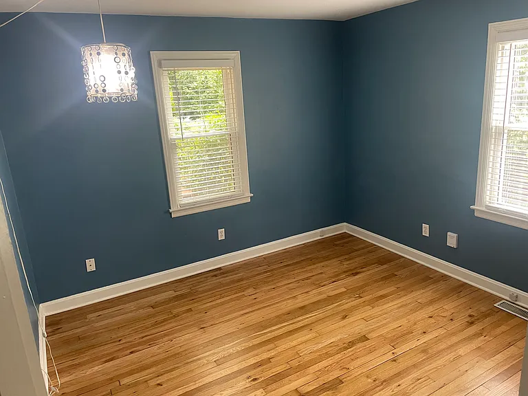 549 Sheridan Dr — Photo 8