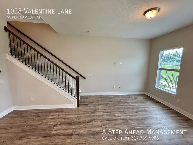 1038 Valentine Ln — Photo 23