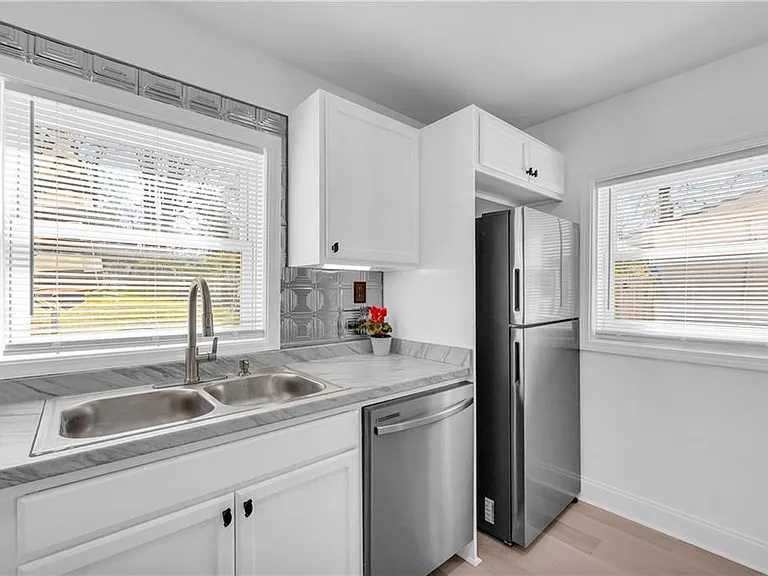315 Evans St — Photo 15