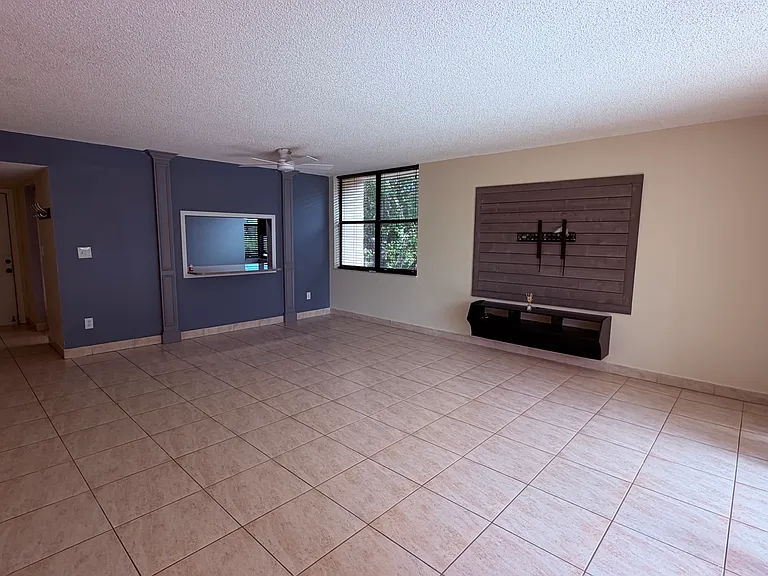 6800 Cypress Rd #401 — Photo 12