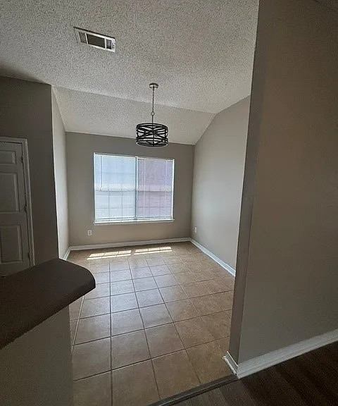 8864 Winter Ct — Photo 4