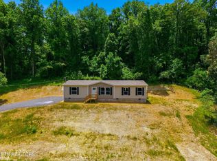 1009 S Gateway Ave, Rockwood, TN 37854