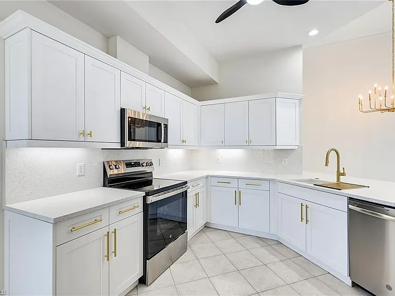 1580 Clermont Dr #L-202 — Photo 12