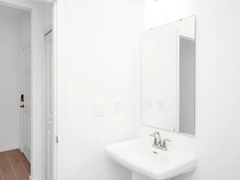 348 Rosemont Dr — Photo 5