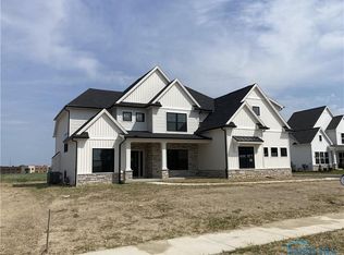 104 Old Dover Rd, Perrysburg, OH 43551