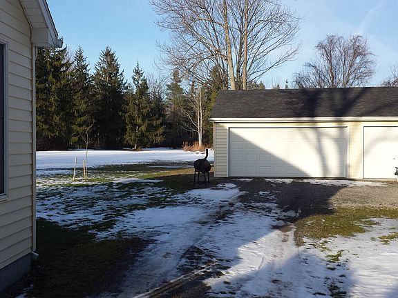 4th image of 70 Elderberry Ln