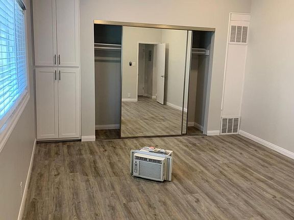 4th image of 11622 Gorham Ave APT 8