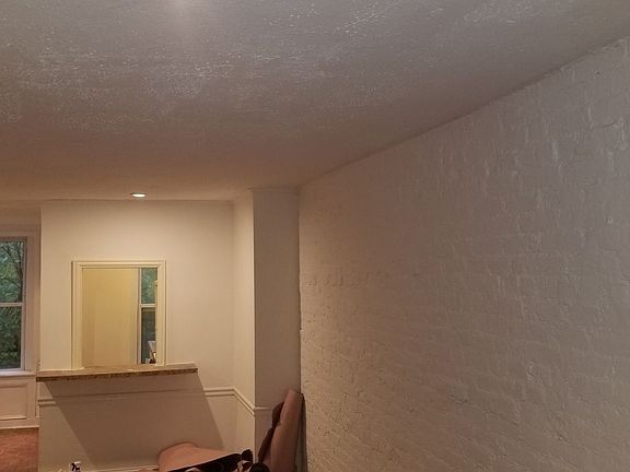 4th image of 87 Waverly Ave #2