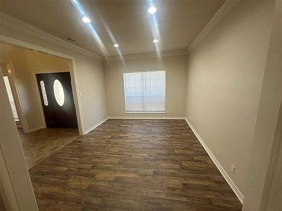 3rd image of 1724 Alpine Dr