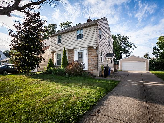 3rd image of 16810 Melgrave Ave