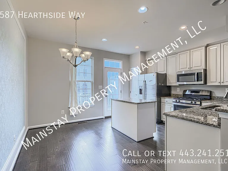 7587 Hearthside Way — Photo 10