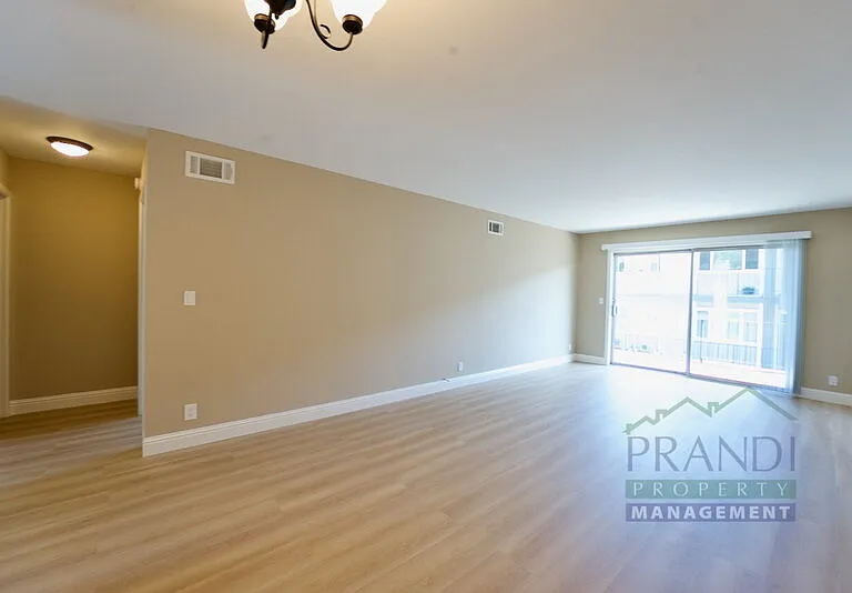615 B St #3 — Photo 6