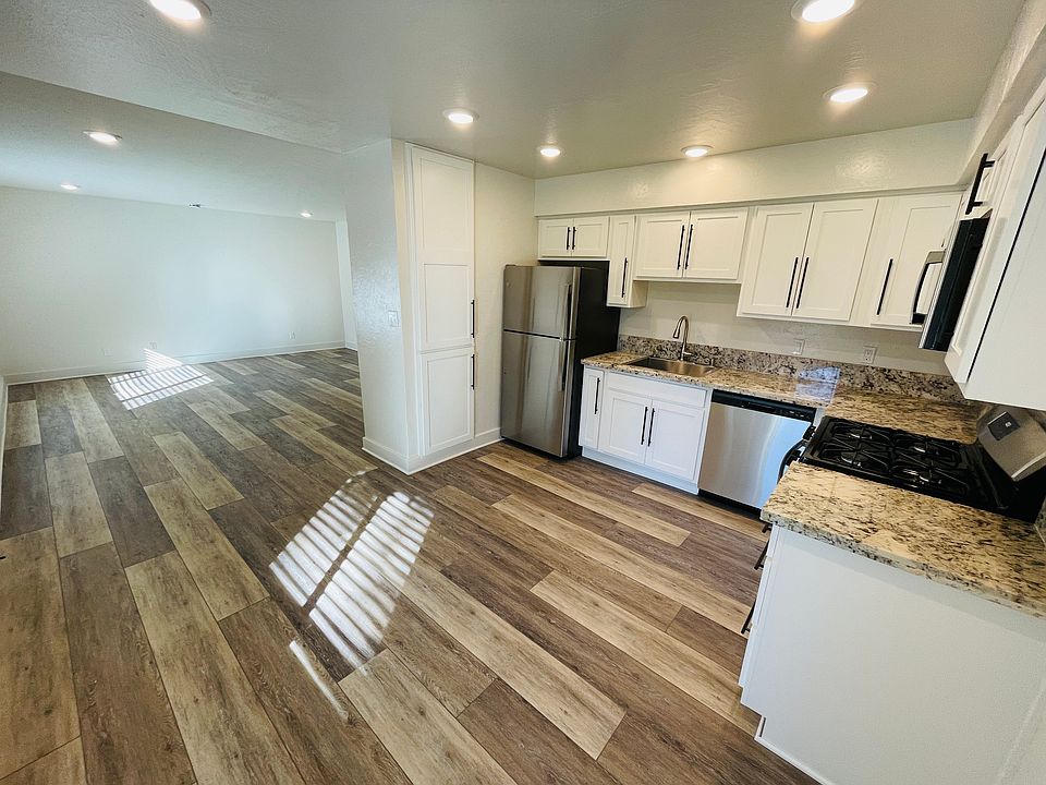 1st image of 1161 Bowers Ave #11