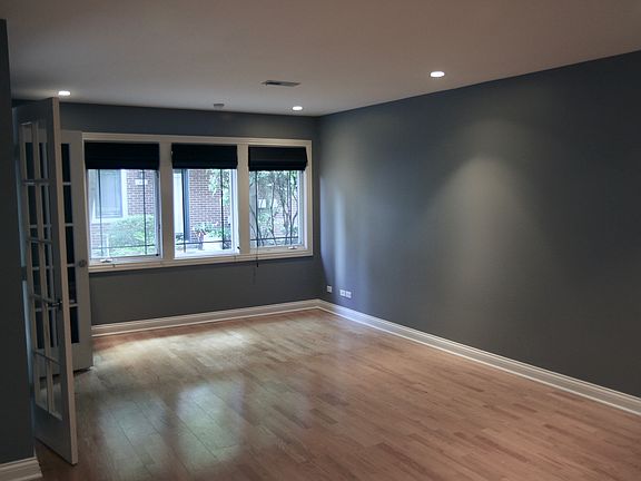 4th image of 2455 W Ohio St Unit 15E