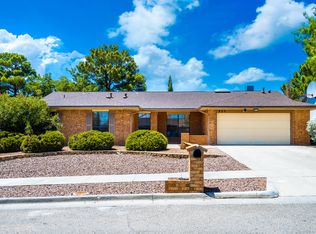 825 Espolon Dr, El Paso, TX 79912