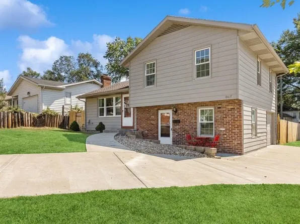 8617 W 92nd St, Overland Park, KS 66212