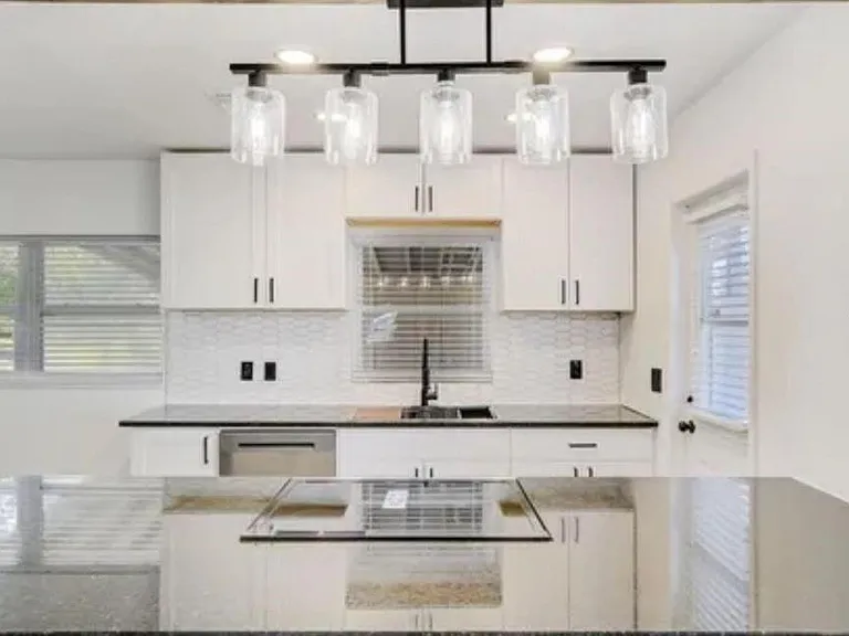 5205 Chenault Ave — Photo 6
