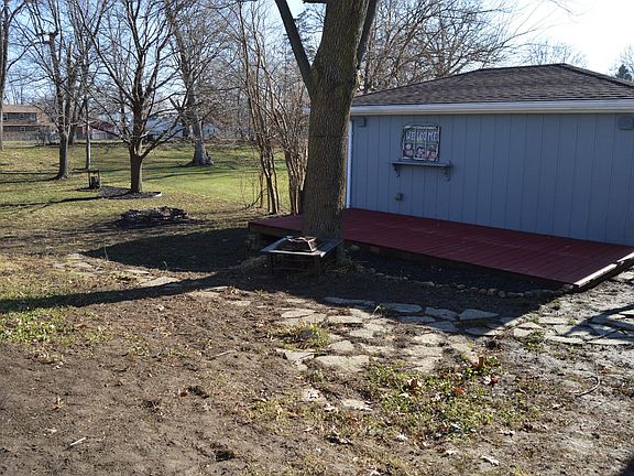 4th image of 1013 S Park St