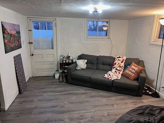 2nd image of 908 Park Ave