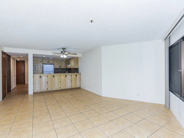 555 Hahaione St #B100 — Photo 6
