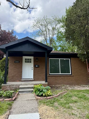 22442 W Chicago St Photo 1