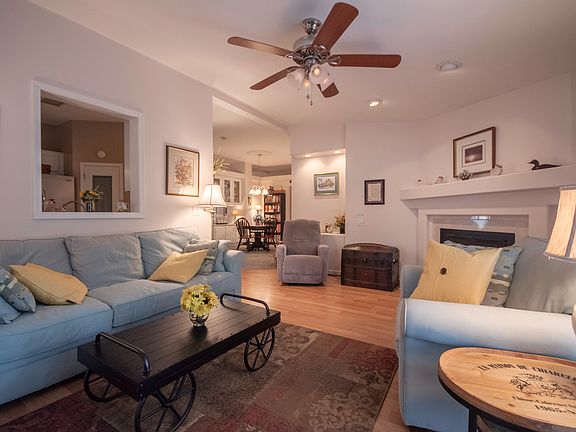 3rd image of 33479 Lakeshore Cir
