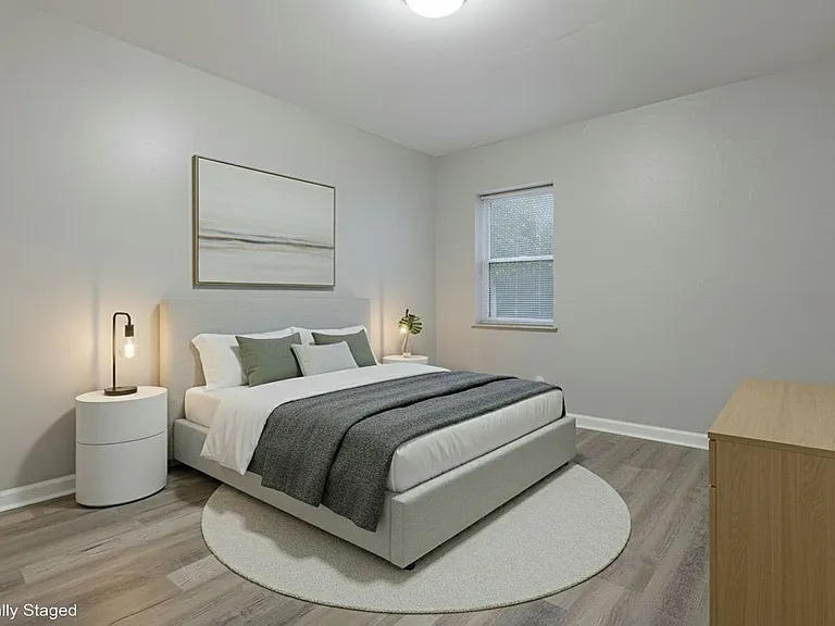 987 Lilley Ave — Photo 23